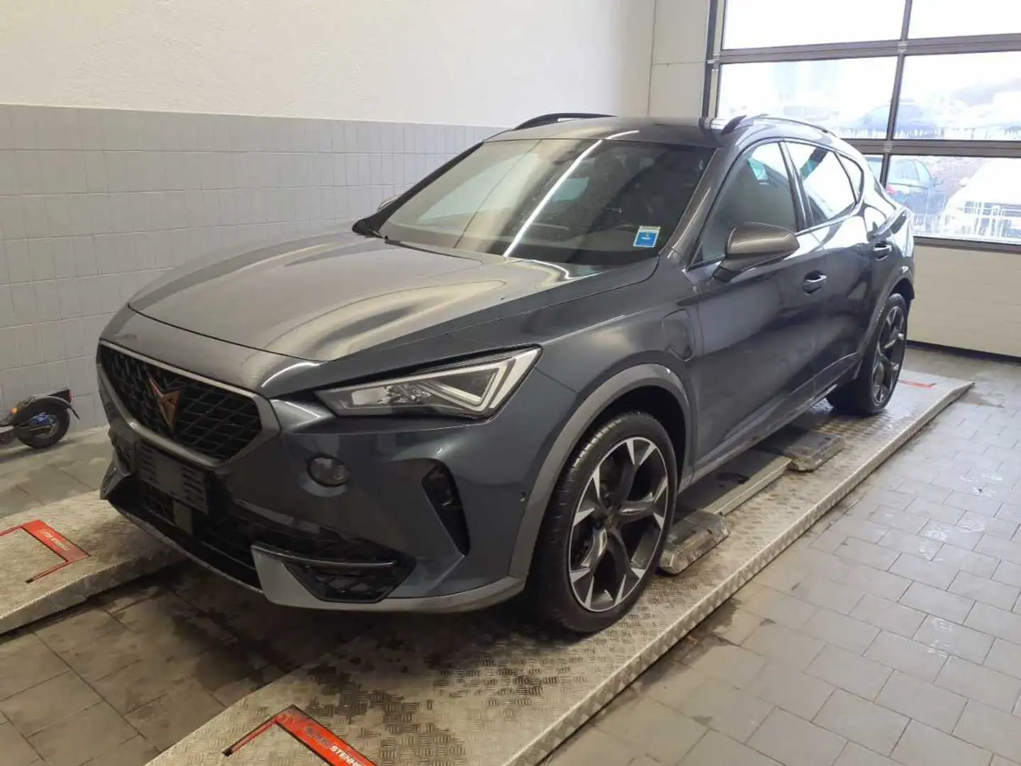 CUPRA Formentor 1.4 e-Hybrid Navi LM19 RearView ACC Grau - 2