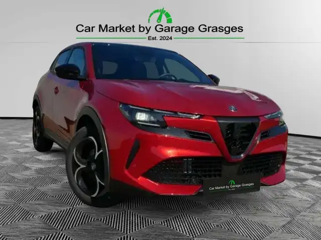 Alfa Romeo Junior Ibrida Speciale 1.2 VGT