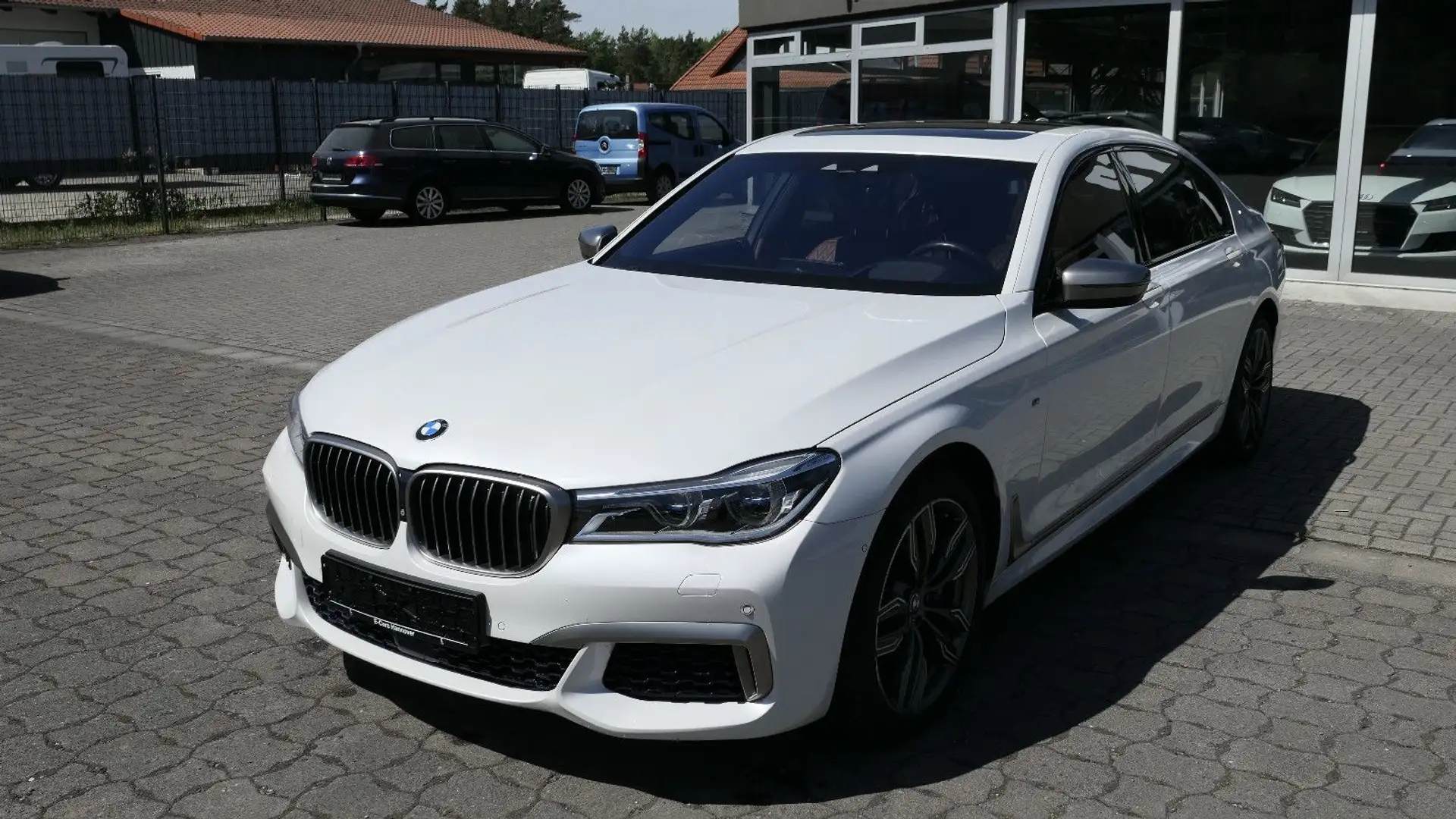 BMW 760 L i xDrive Sky-Lounge/Chauffeur/FondEnt/B&W Blanco - 1
