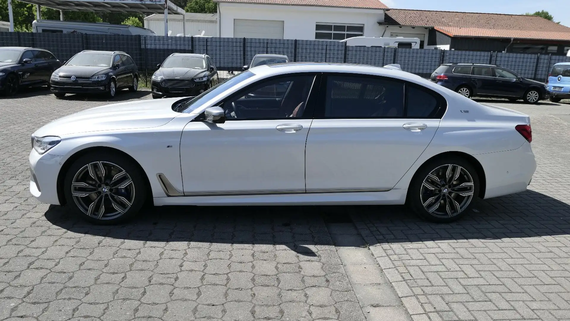 BMW 760 L i xDrive Sky-Lounge/Chauffeur/FondEnt/B&W Blanco - 2
