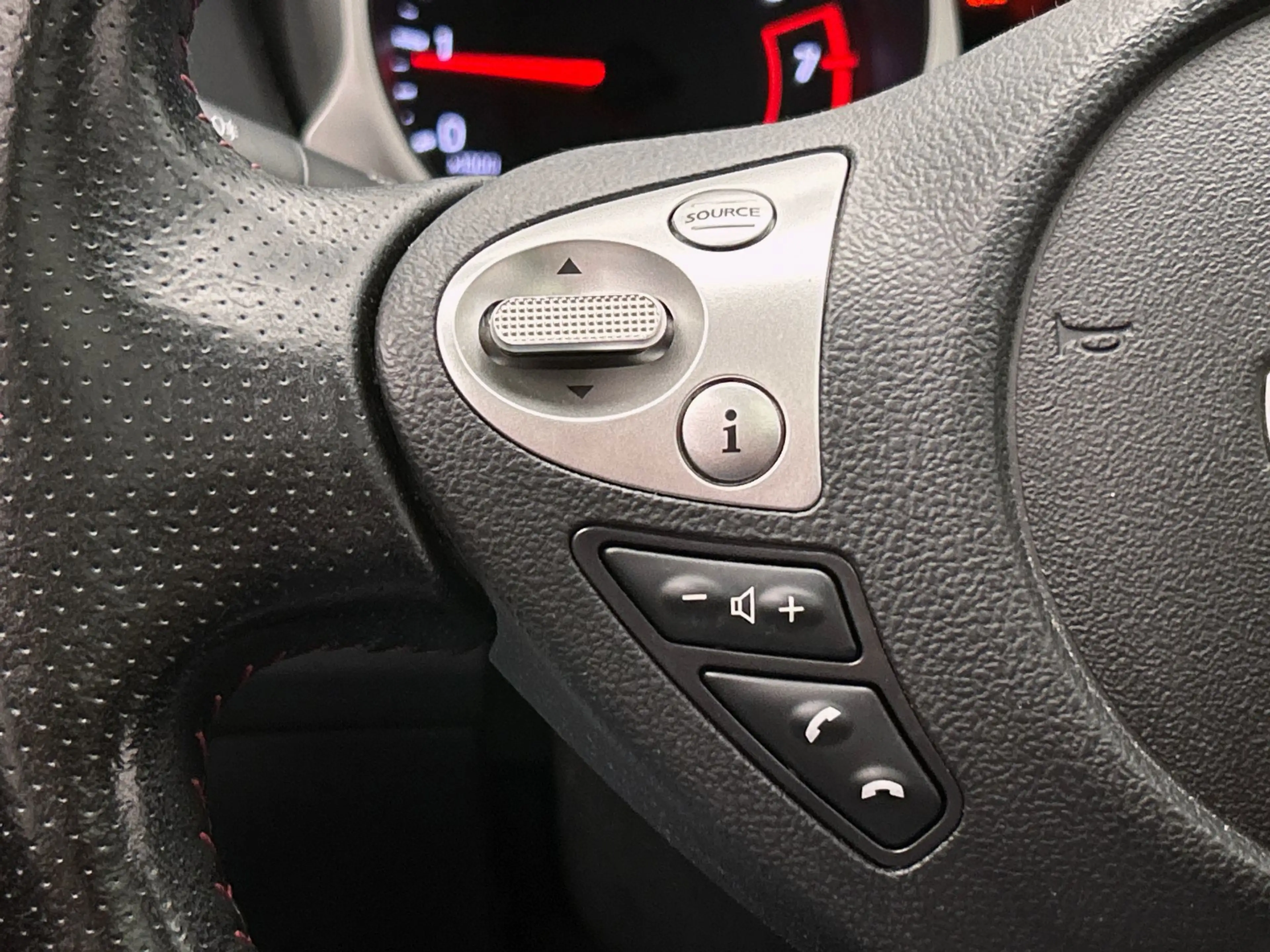 Nissan Juke 1.2 DIG-T S/S Tekna | Origineel NL | Keyless | Pan — photo 28