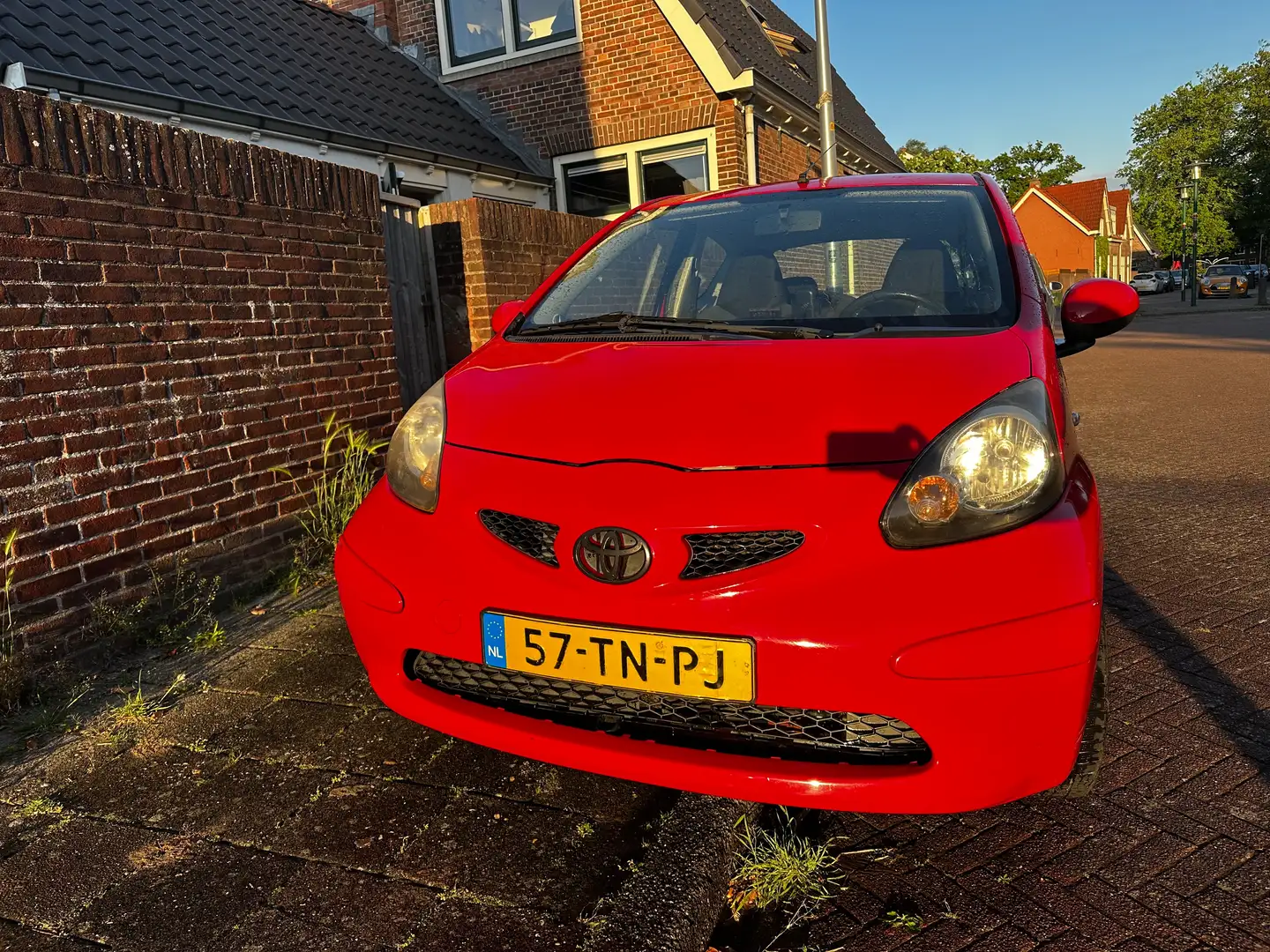 Toyota Aygo Aygo 1.0-12V Comfort Rojo - 2