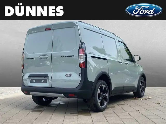 Ford Transit Courier view 2