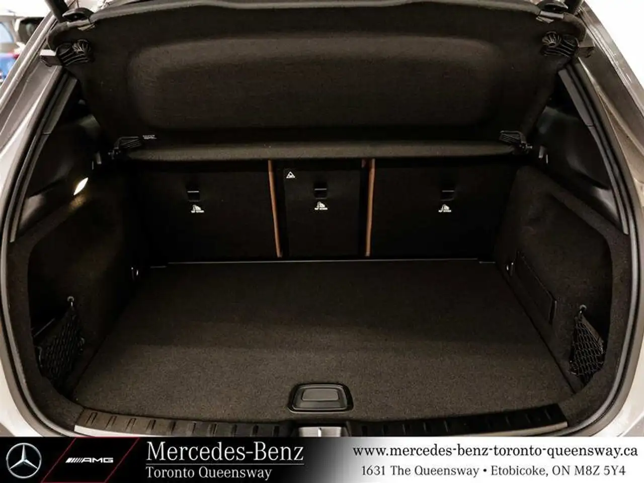 Mercedes-Benz GLA снимка Mercedes-Benz GLA