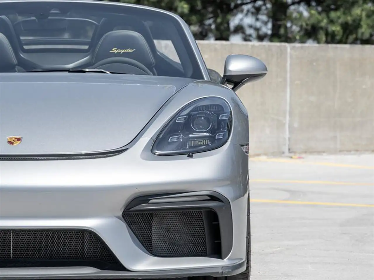 Porsche 718 Spyder снимка Porsche 718 Spyder