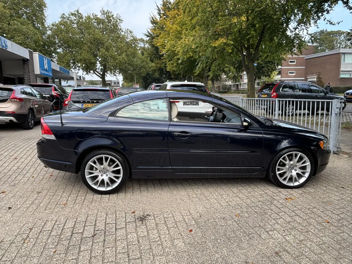 Volvo C70 Convertible 2.5 T5 220pk Summum Magic Blue BTW voo Bleu - 2