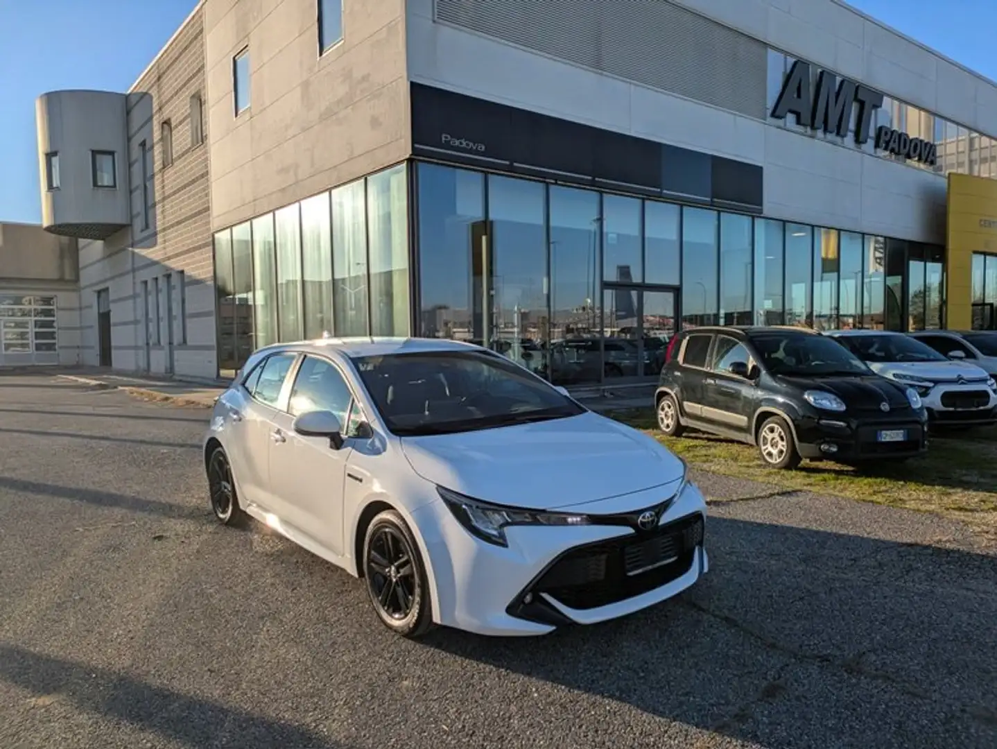 Toyota Corolla 1.8 HYBRID BLACK LINE PRONTA CONSEGNA Bianco - 2