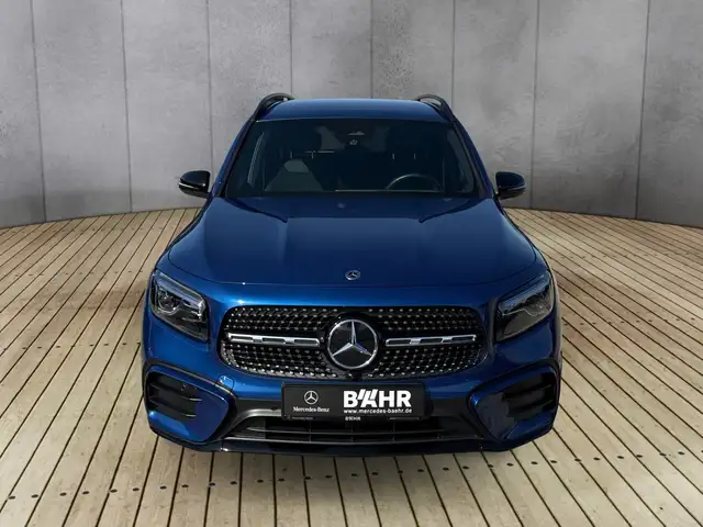 Mercedes-Benz GLB view 7