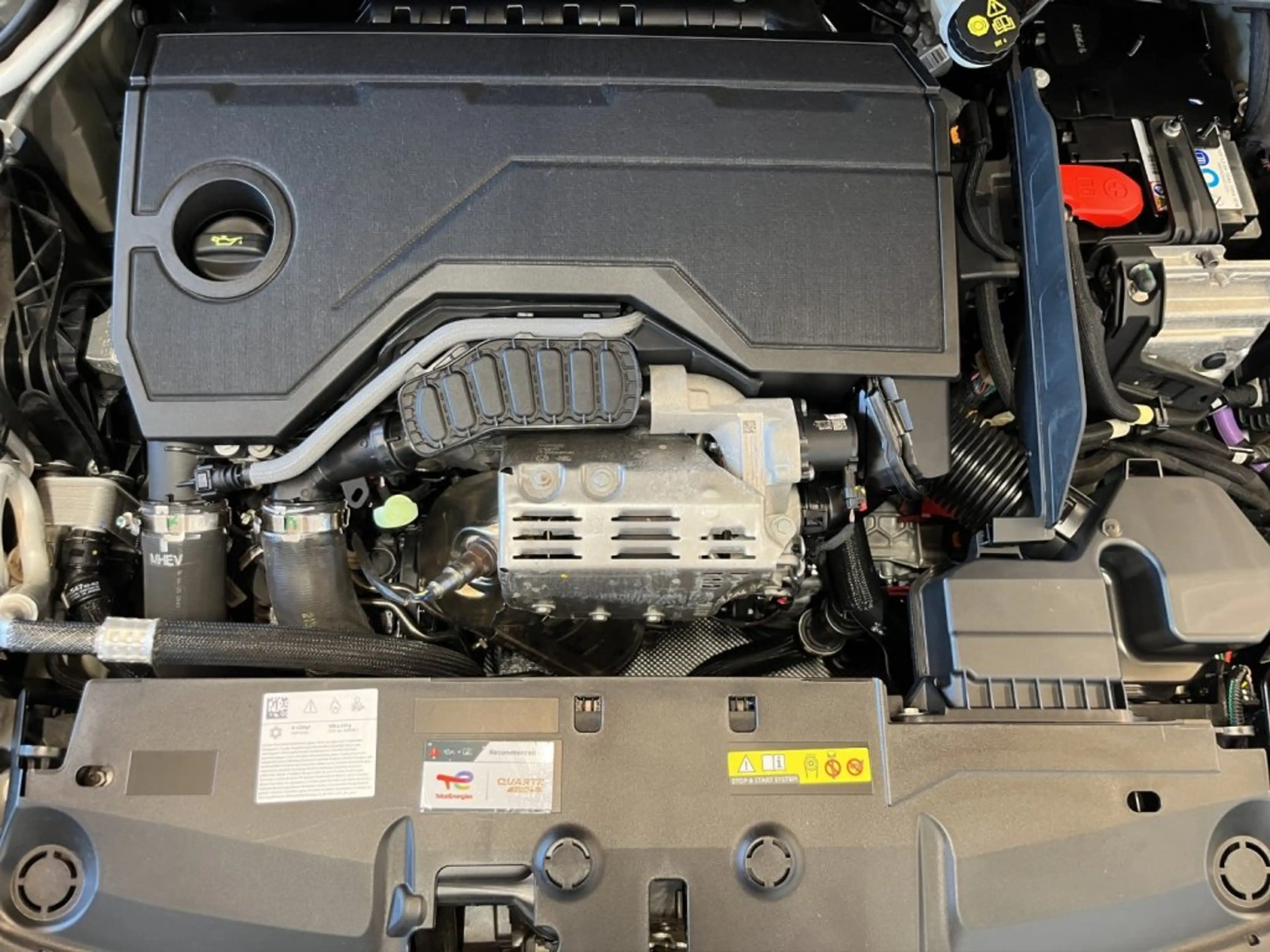 Peugeot 308 Allure MHEV 145 e-DCS6 — photo 19
