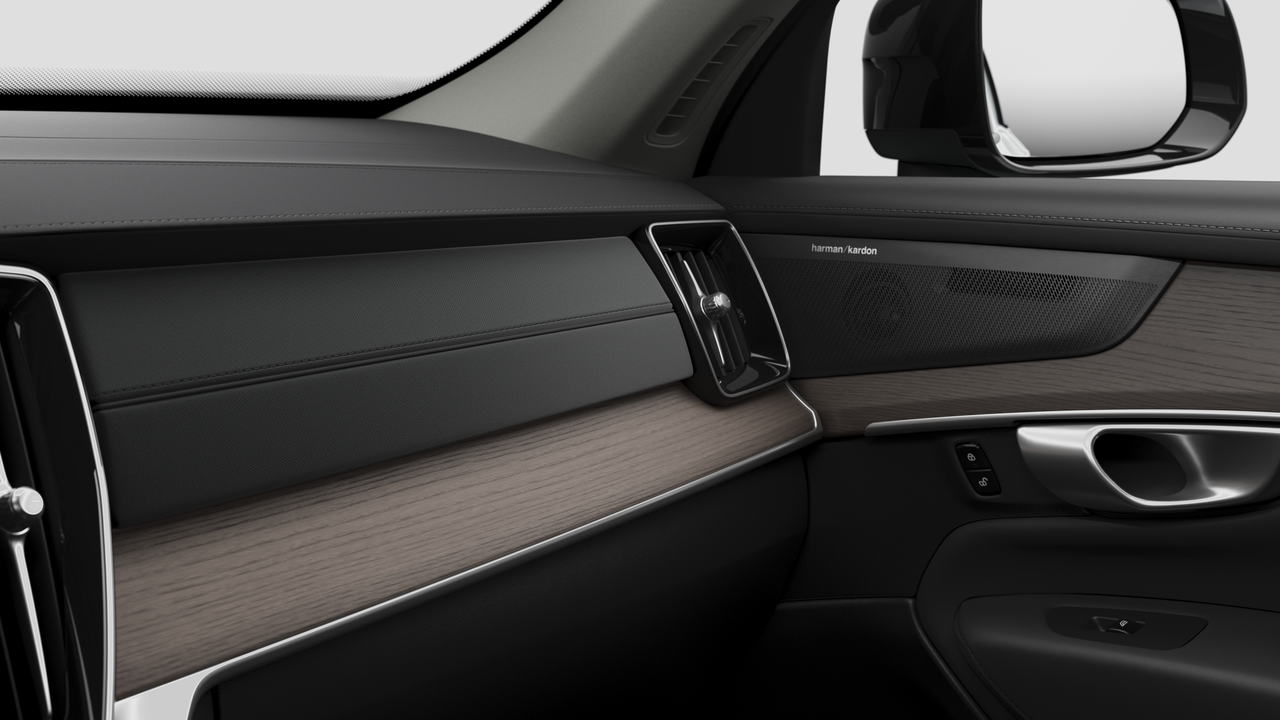 2026 Volvo XC90 Plus 7-Seater (Dark Theme) thumb 9