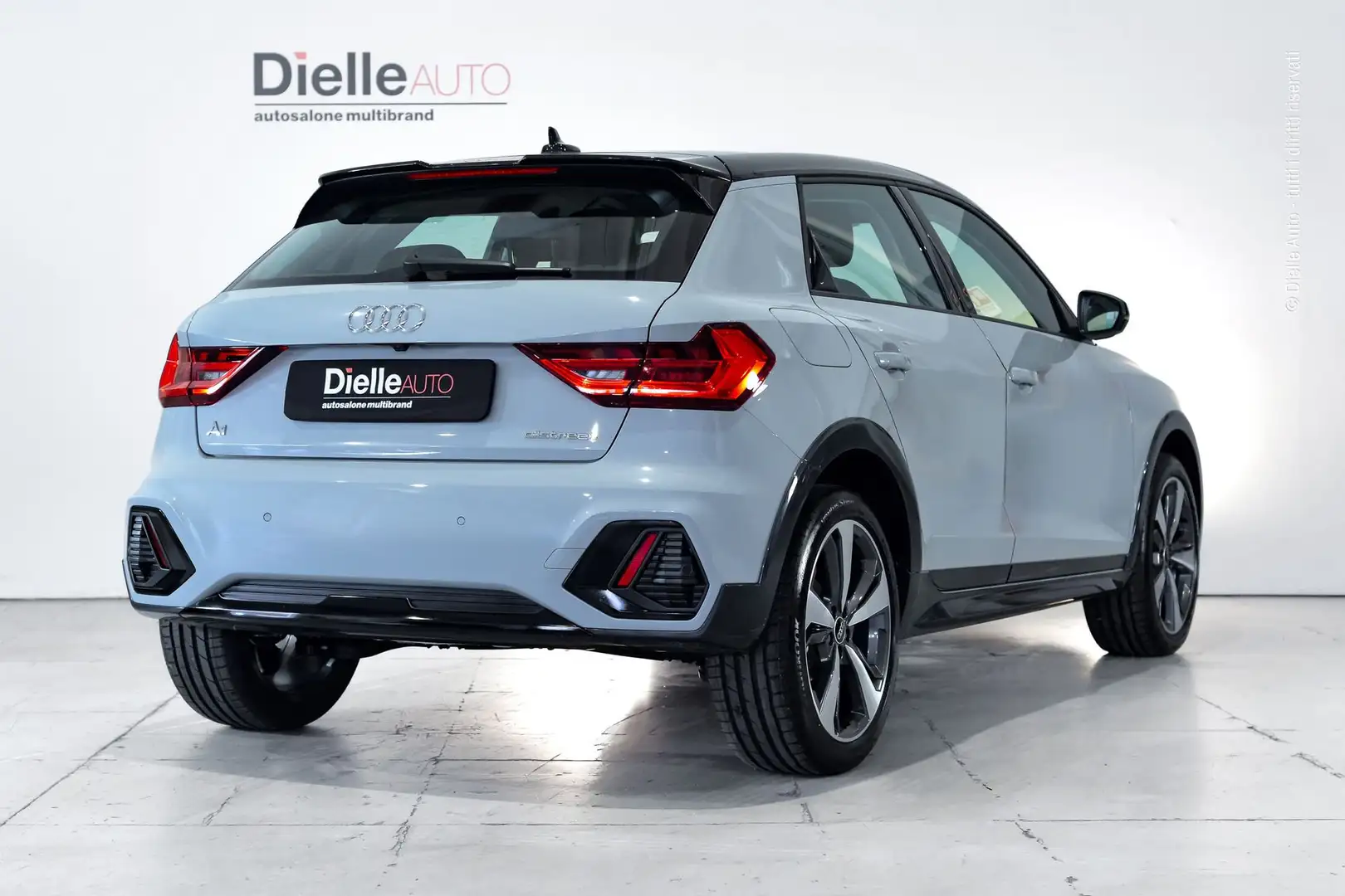 Audi A1 A1 allstreet 30 TFSI S tronic Identity Contrast 1 Gri - 2