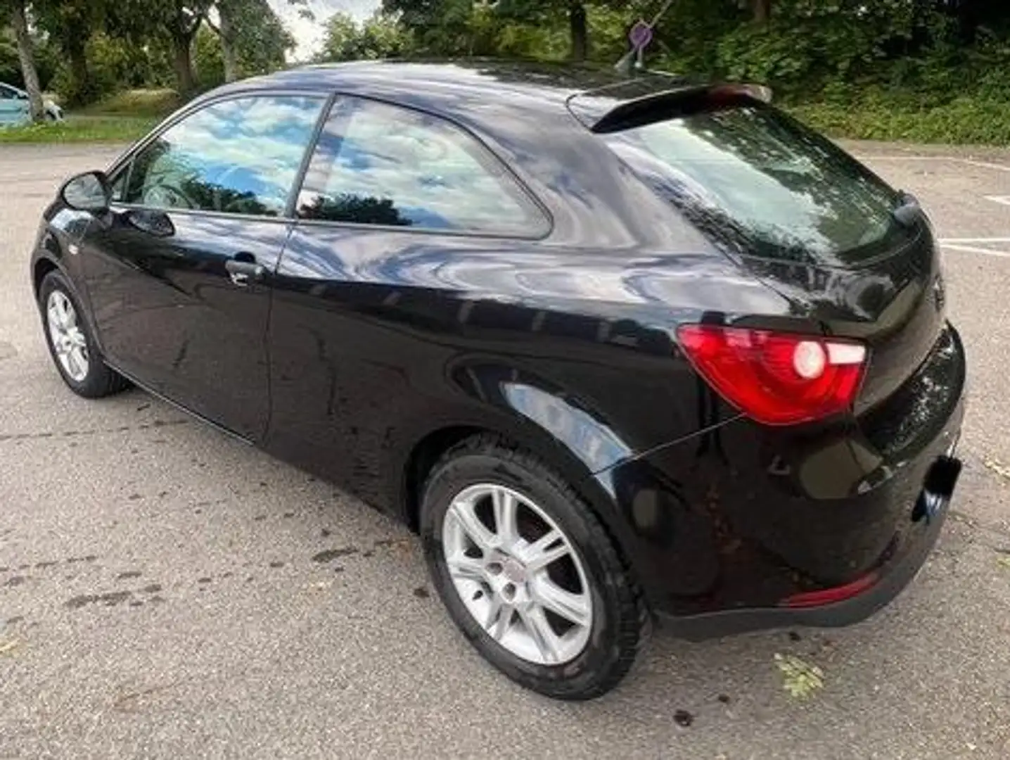 SEAT Ibiza Ibiza SC 1.4 16V Reference Schwarz - 2