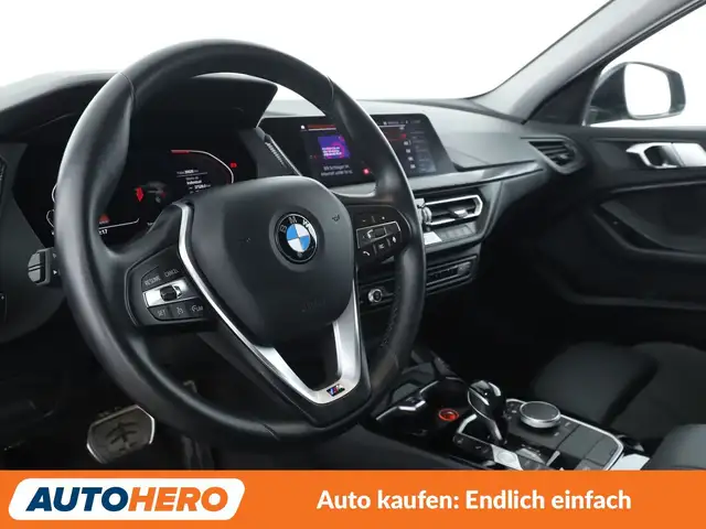 BMW 1 Series view 11