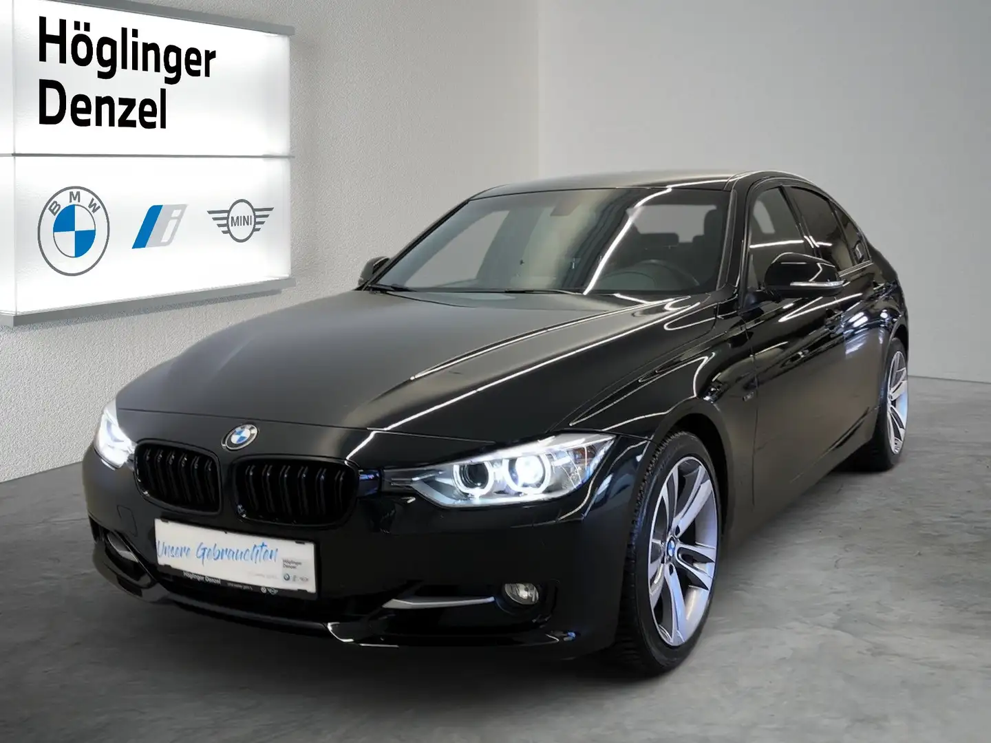 BMW 320 i Schwarz - 1