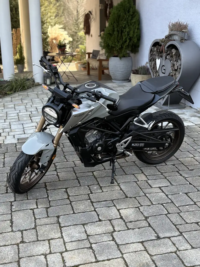 Honda CB 125 Gri - 1