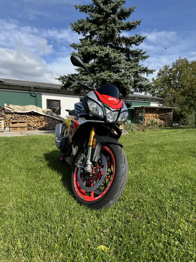 Aprilia Tuono V4 1100 Factory - 1