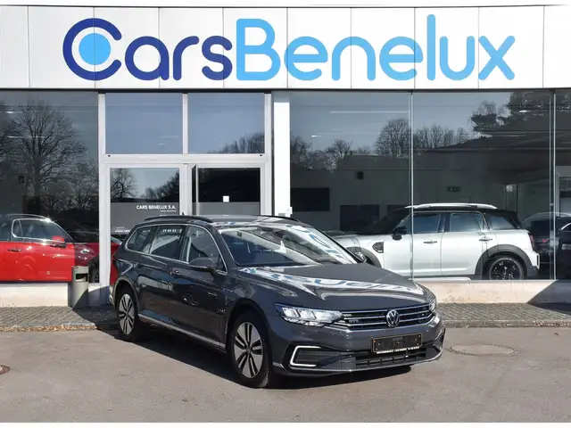 Volkswagen Passat Variant 1.4 TSI GTE DSG ACC GPS LANE CARNET
