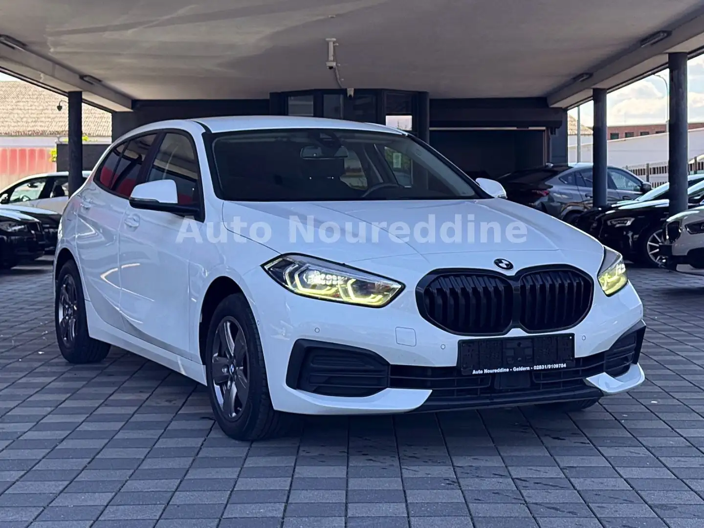 BMW 118 d F40 *Automatik*Navi*LED*Live*Active Guard* Blanco - 1