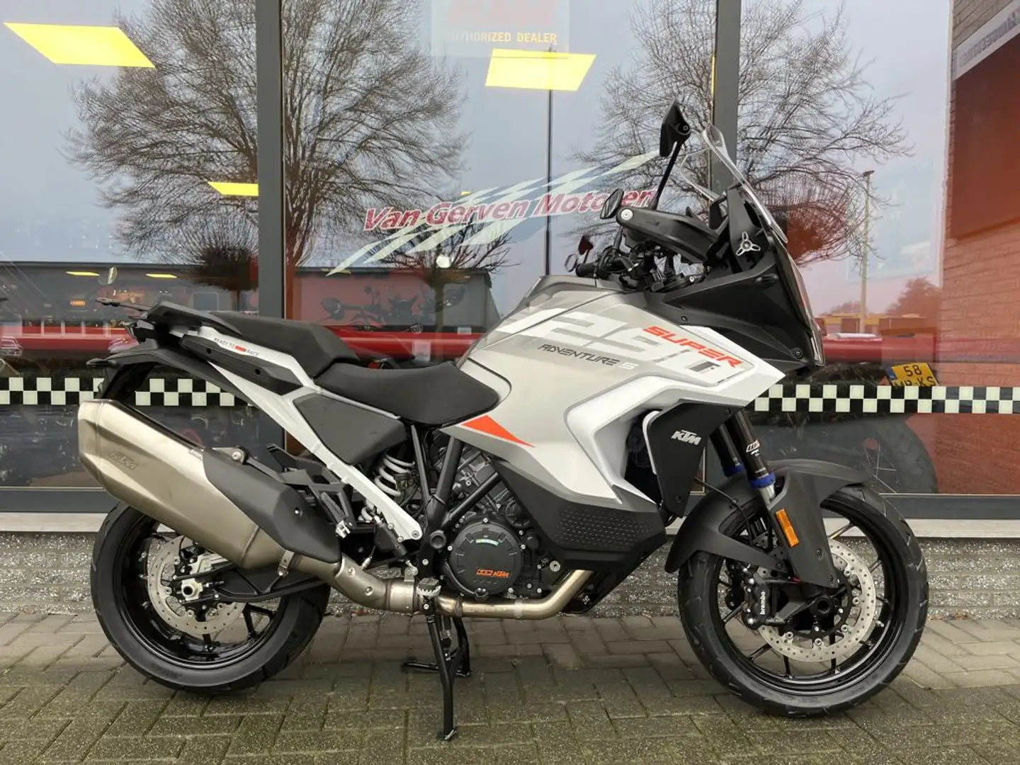 KTM 1290 Super Adventure S - 1