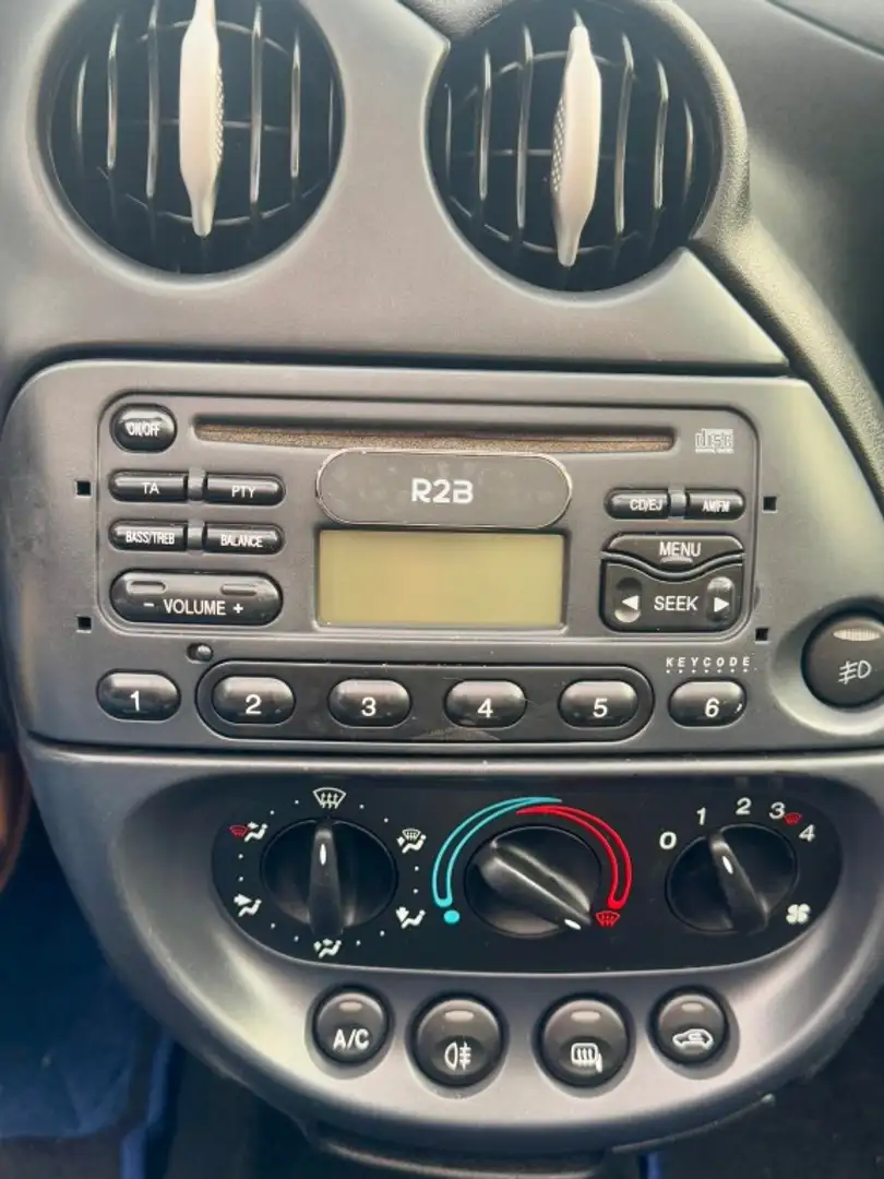 Ford Streetka 1.6 Futura LEER AIRCO RIJDT GOED APK 8-2025 Gri - 2