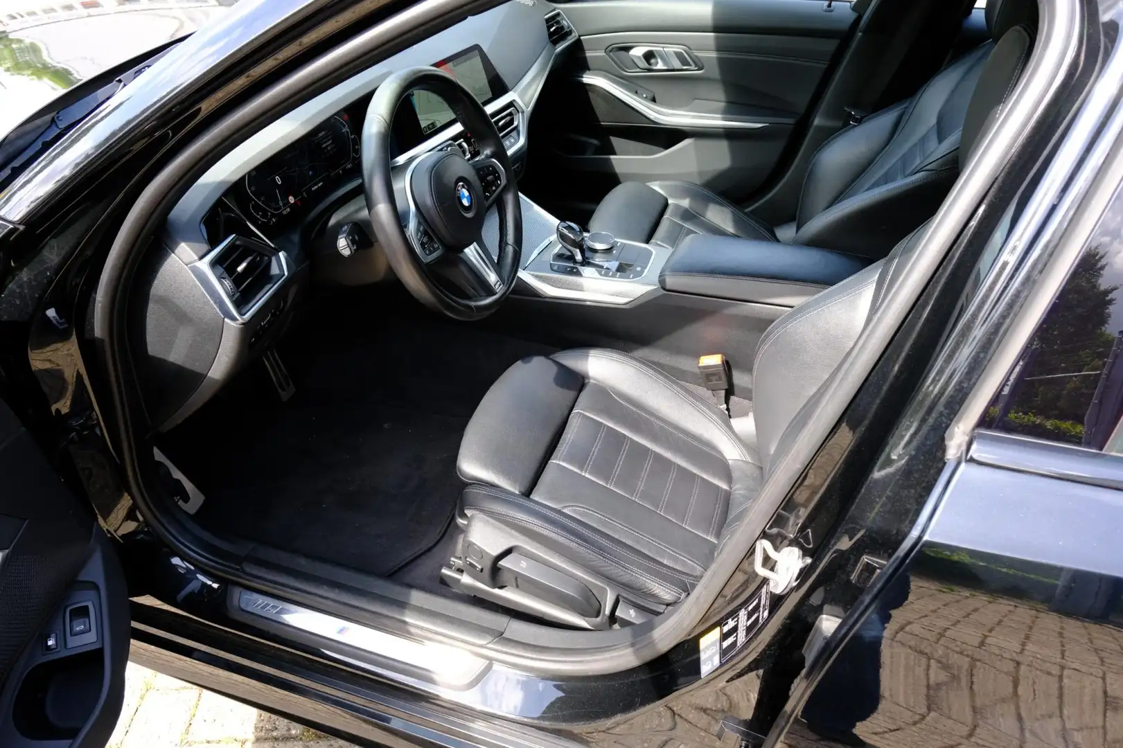 BMW 330 3-serie Touring 330e M Sport Aut. Pano|Leder|Apple Noir - 2