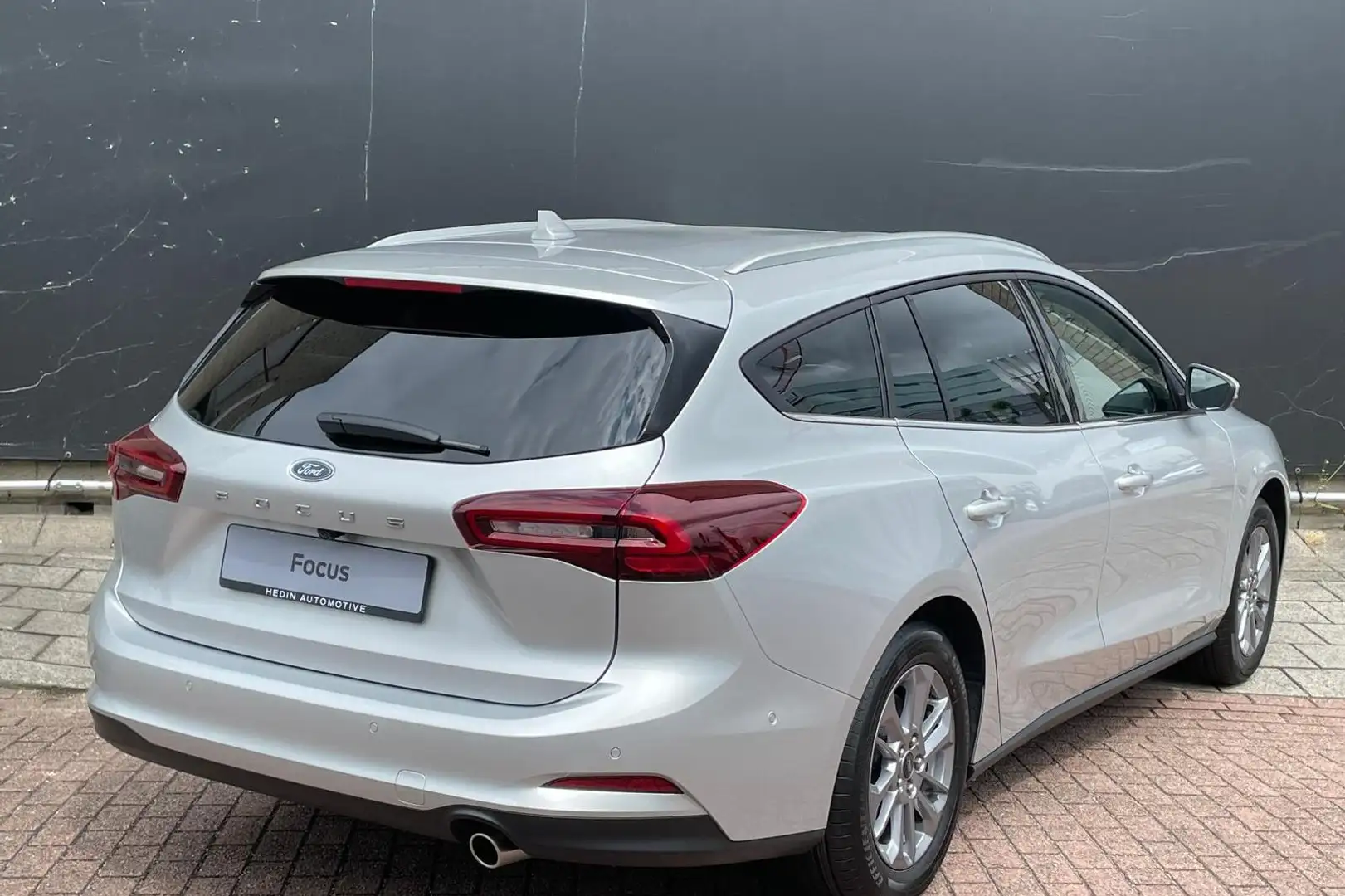 Ford Focus Wagon 1.0 EcoBoost Hybrid Titanium - 2