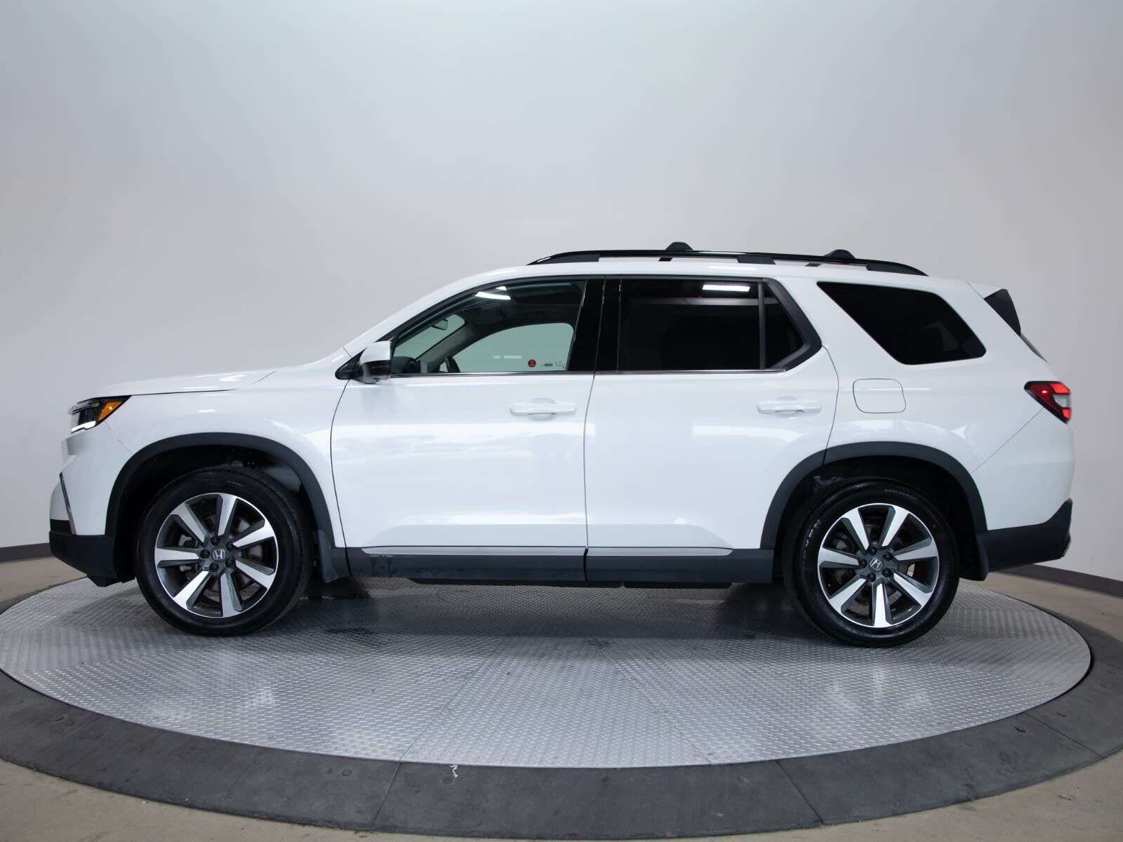 2024 Honda Pilot TOURING / NO ACCIDENTS / ONE OWNER — снимка 1