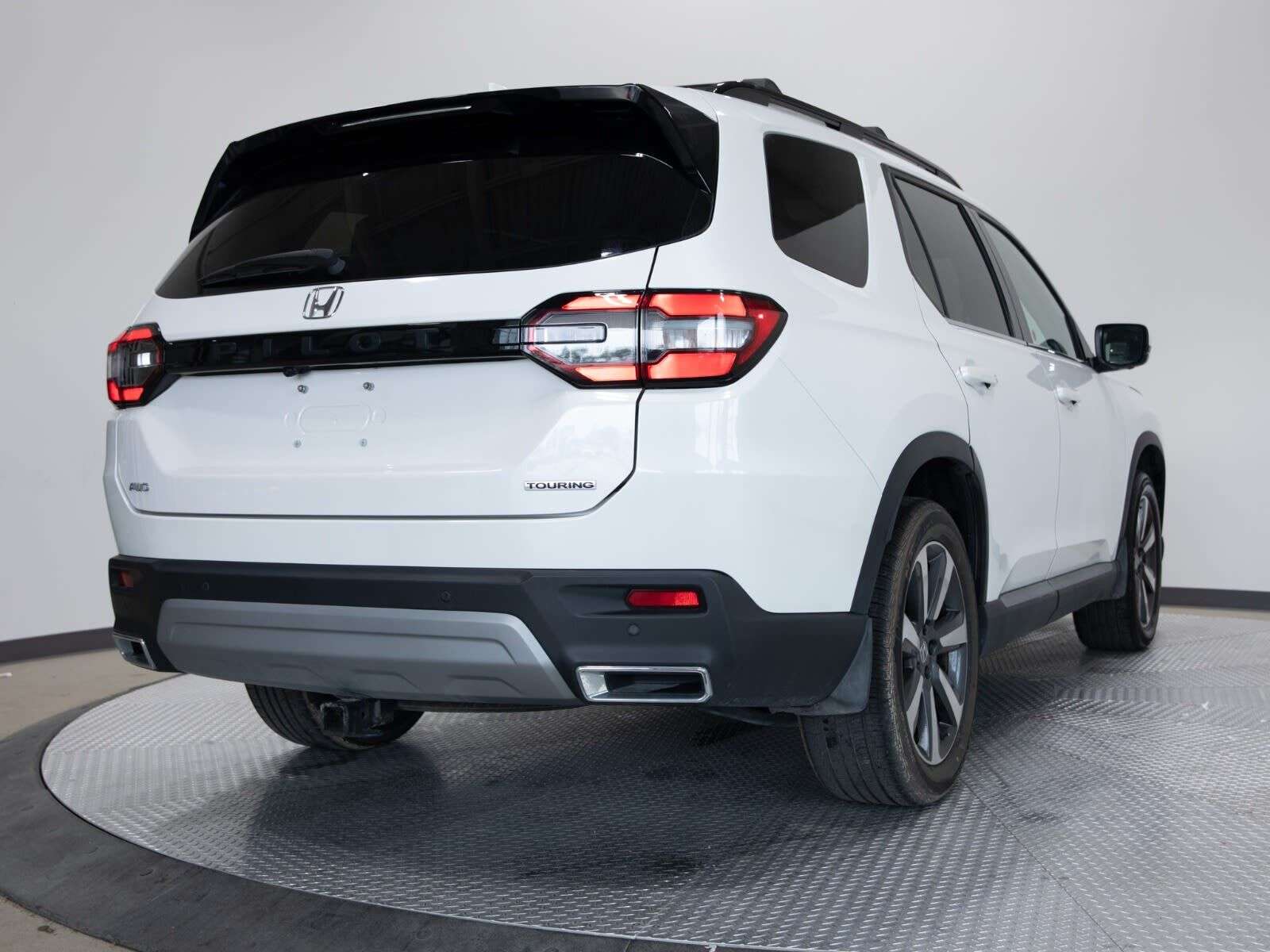 2024 Honda Pilot TOURING / NO ACCIDENTS / ONE OWNER — снимка 1