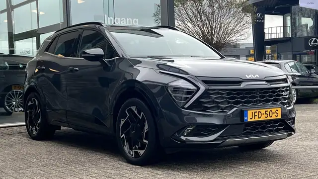 Kia Sportage view 3