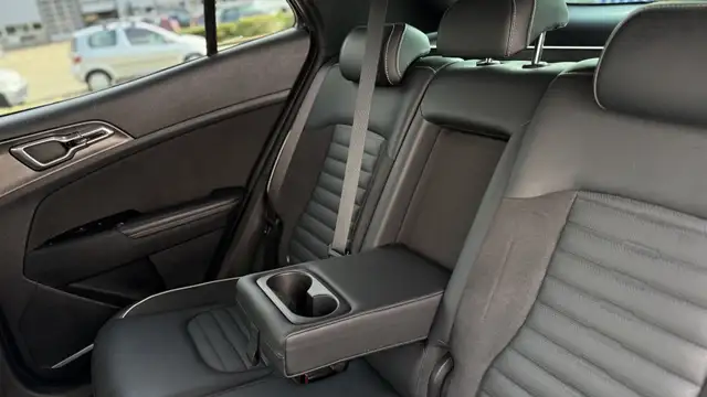 Kia Sportage view 25