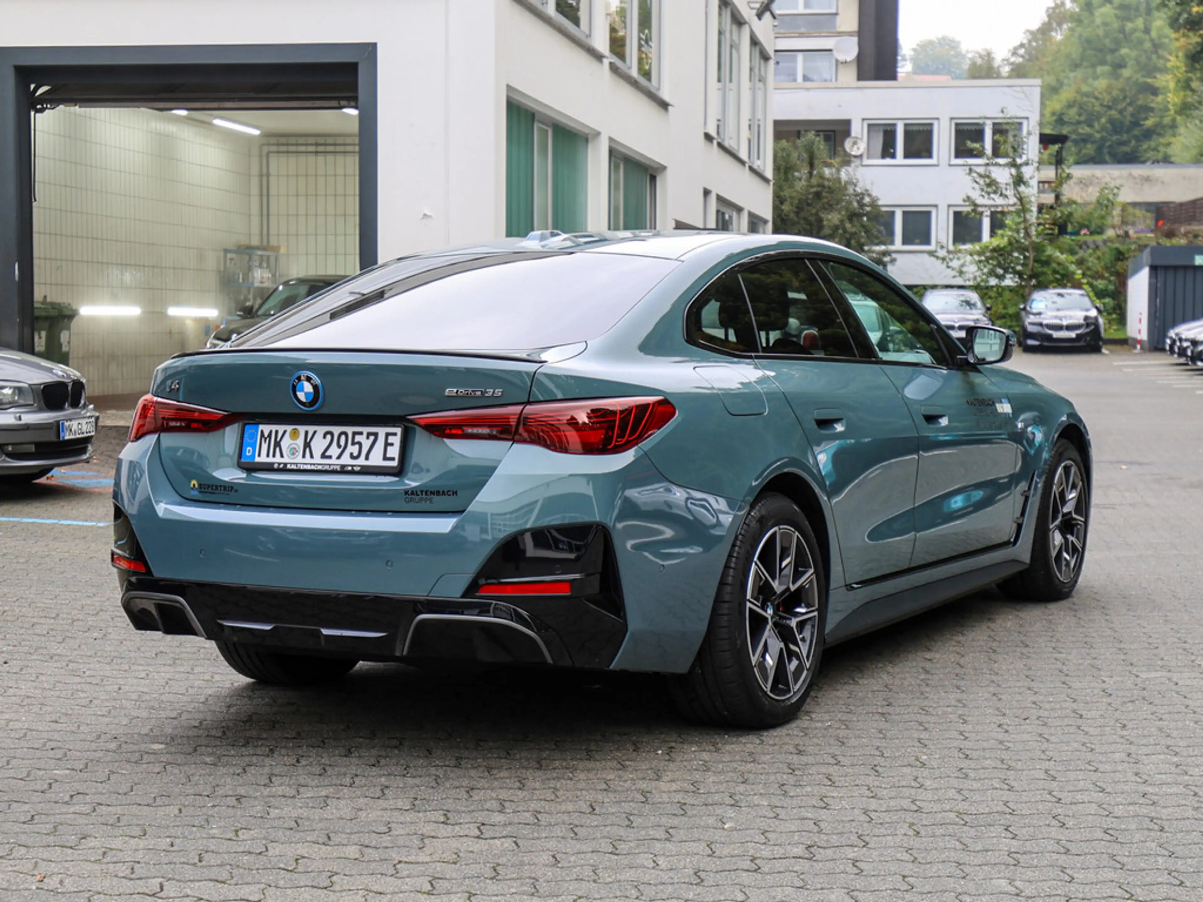 BMW i4 Gran Coupe 35 eDrive M-Sport Pro FACEL. — photo 3