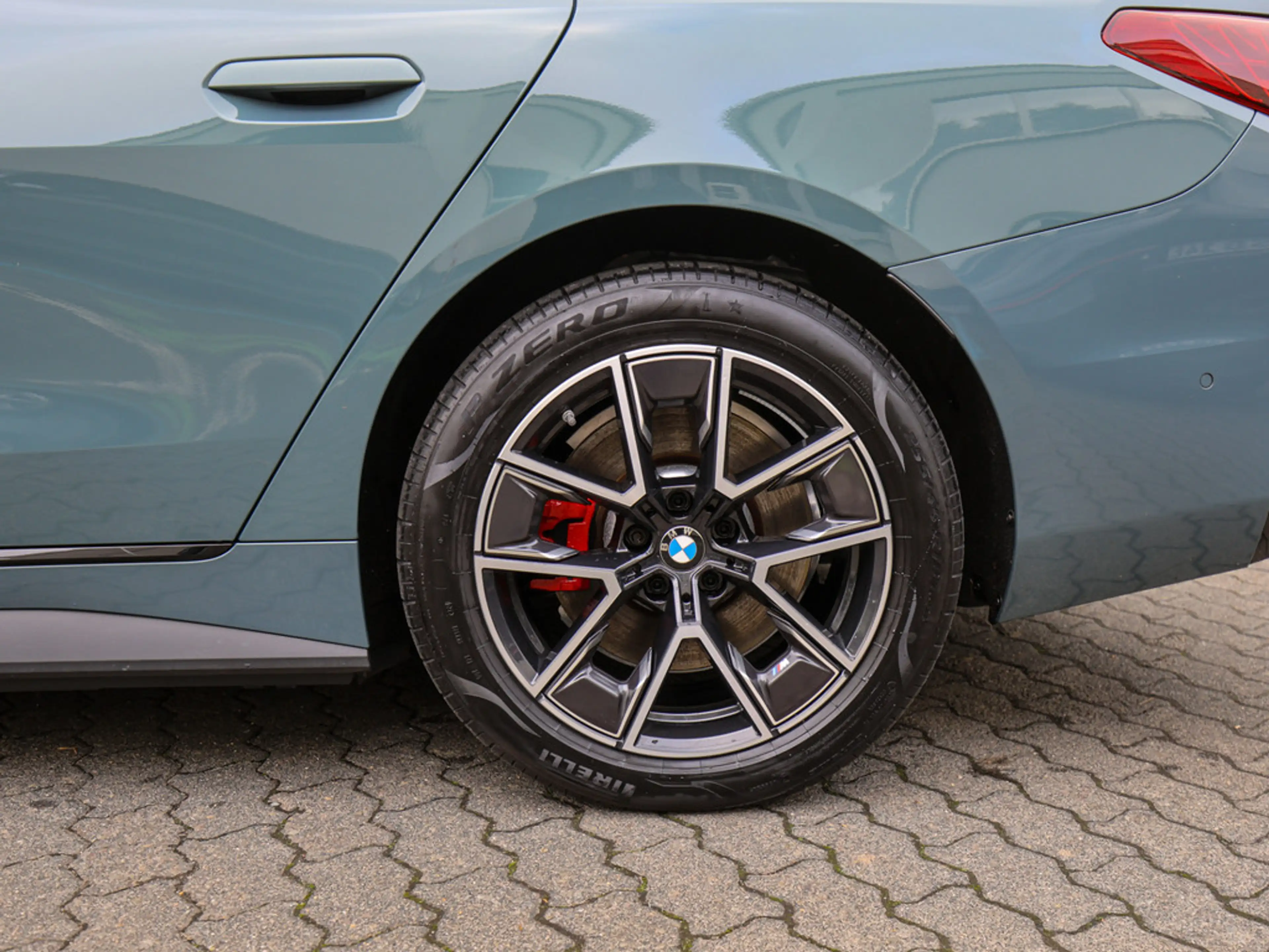 BMW i4 Gran Coupe 35 eDrive M-Sport Pro FACEL. — photo 10