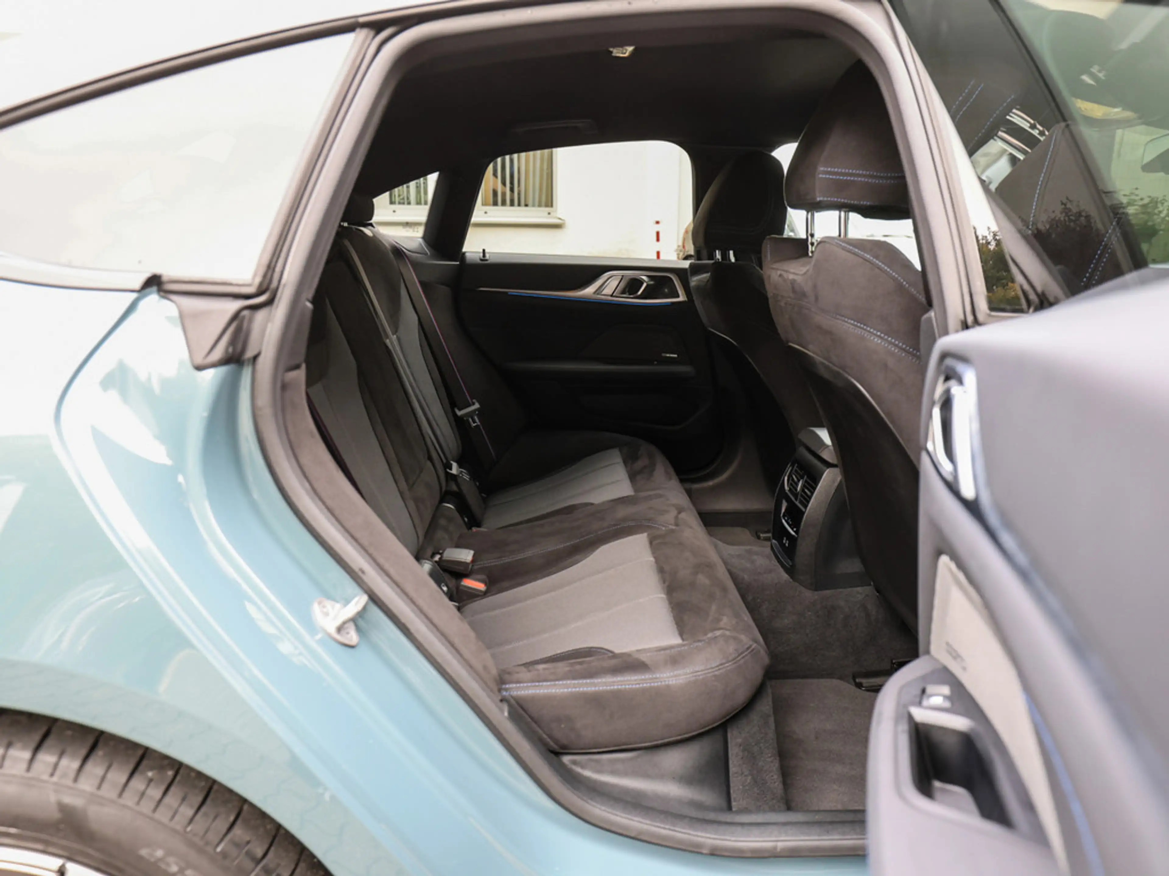BMW i4 Gran Coupe 35 eDrive M-Sport Pro FACEL. — photo 7