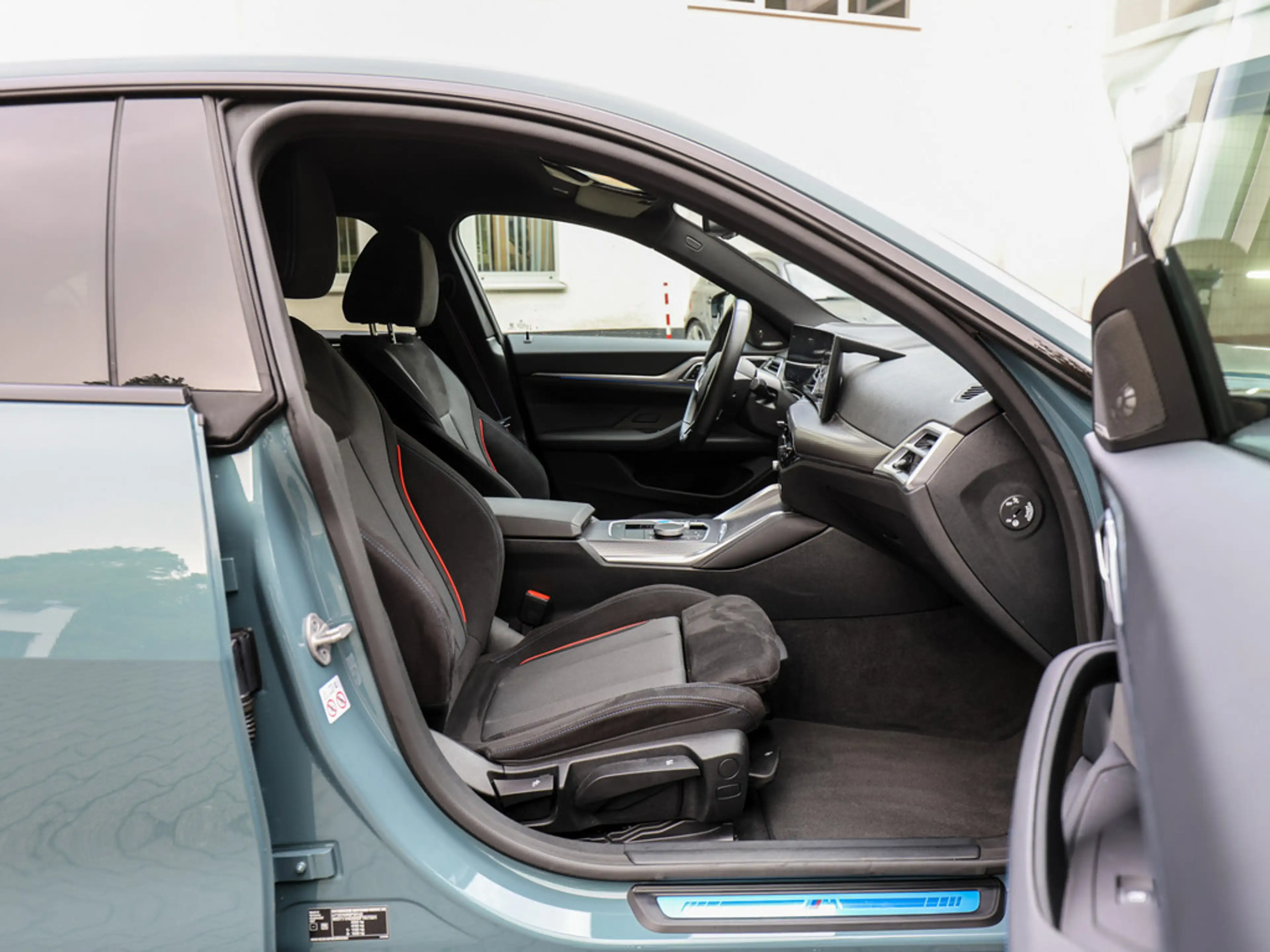 BMW i4 Gran Coupe 35 eDrive M-Sport Pro FACEL. — photo 6