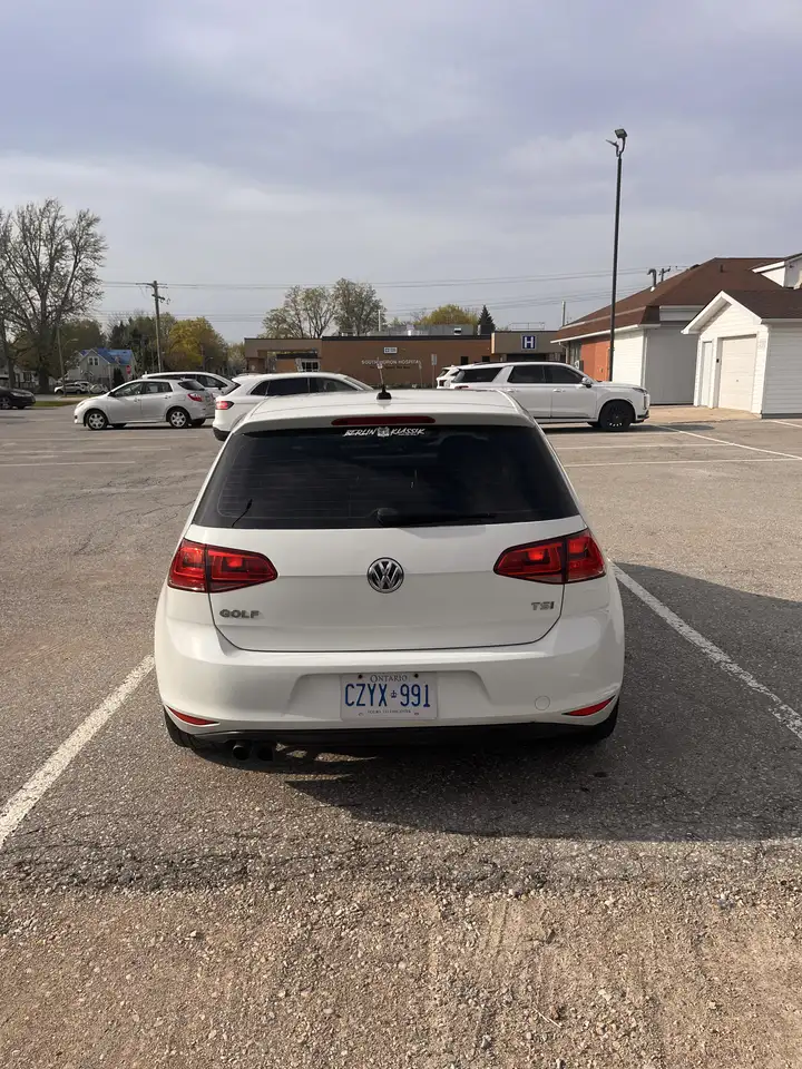 Volkswagen Golf снимка Volkswagen Golf