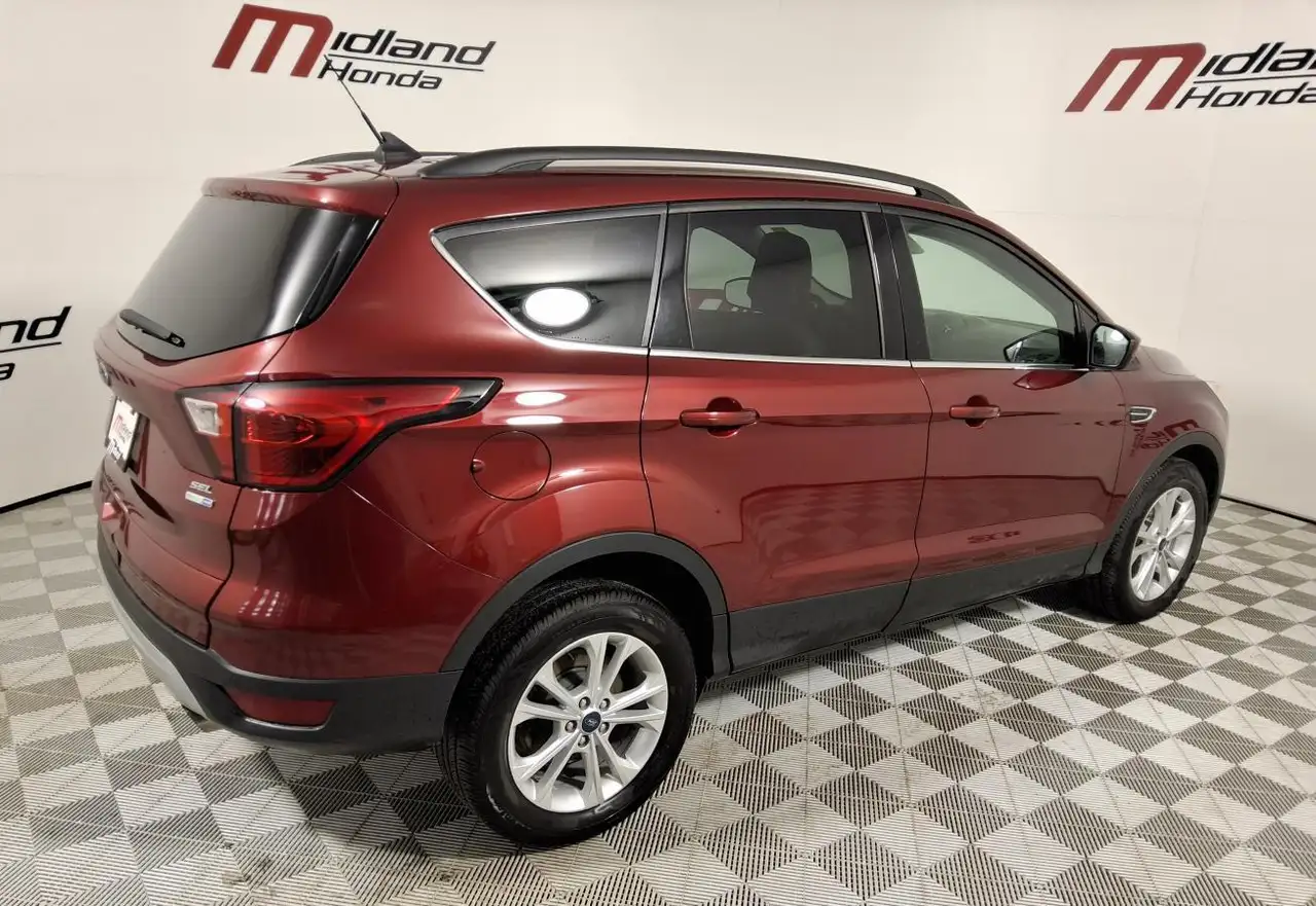 Ford Escape снимка Ford Escape