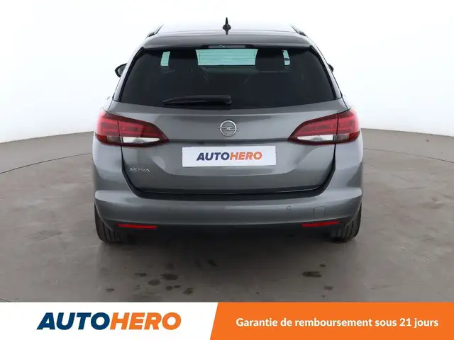 Opel Astra view 5