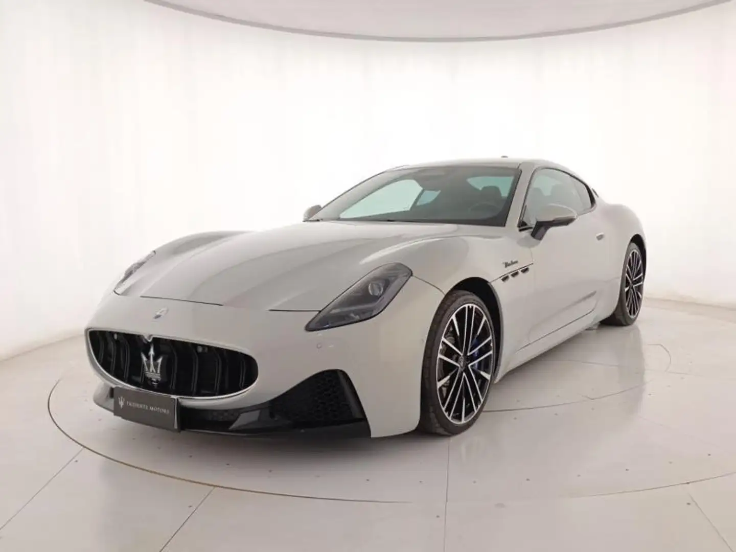 Maserati GranTurismo 3.0 Modena awd auto Stříbrná - 1