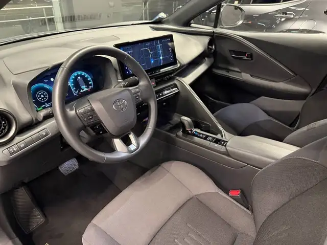 Toyota C-HR view 11