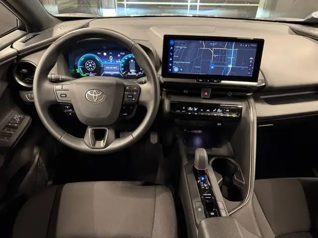 Toyota C-HR view 12