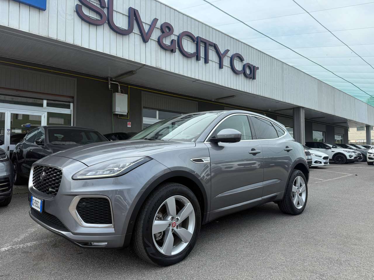 Jaguar E-Pace 2.0d i4 mhev R-Dynamic SE awd 204cv auto
