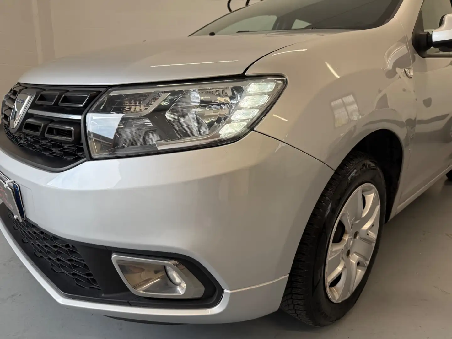 Dacia Sandero Sandero 1.0 SCe 12V 75CV Comfort Grigio - 2
