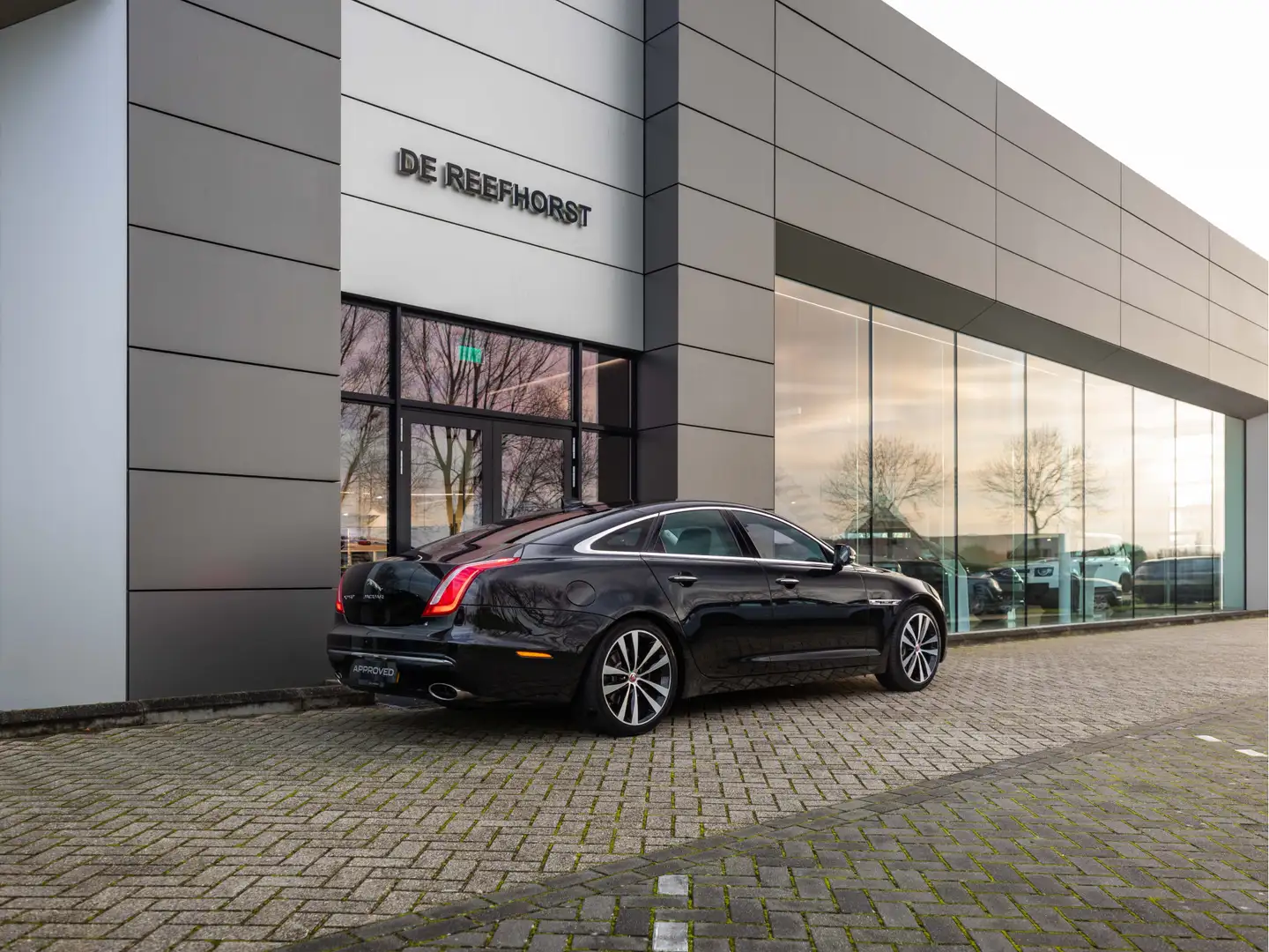 Jaguar XJ 50 3.0d Origineel NL | Uniek! | Stoelmassage Noir - 2