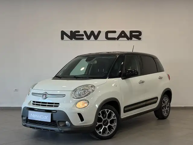 Fiat 500l view 3