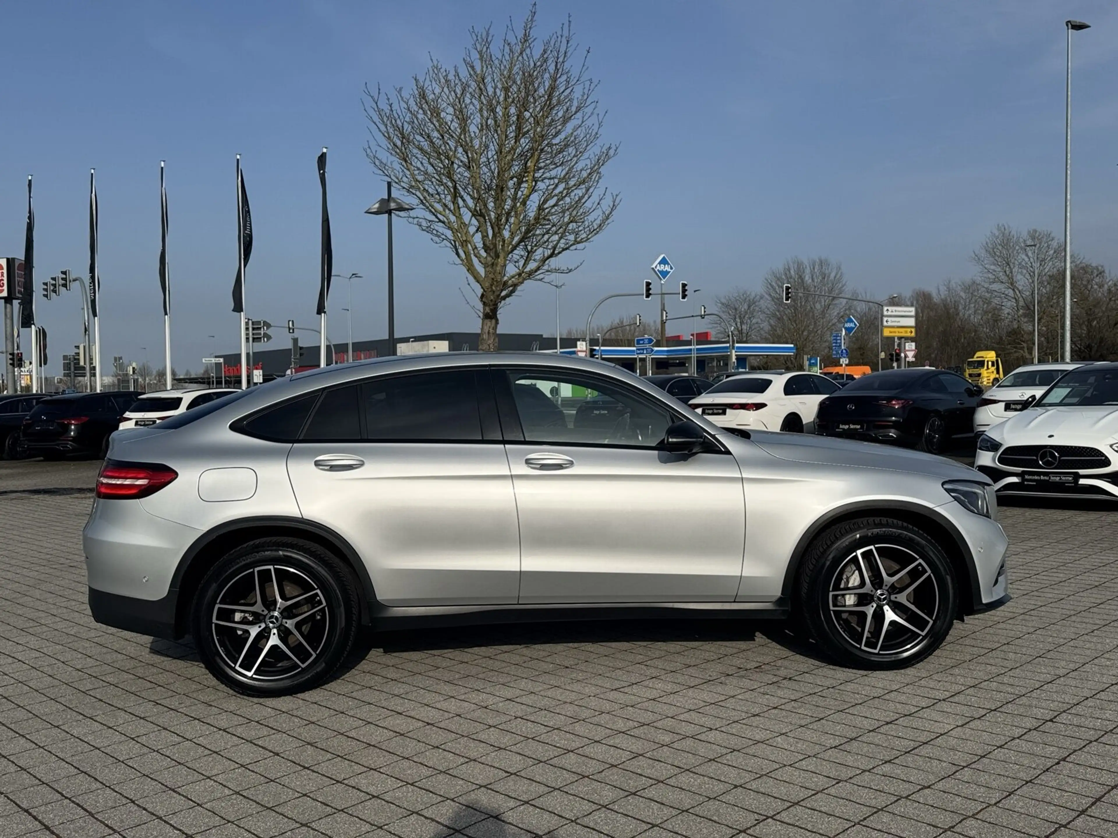 Mercedes-Benz GLC 250 GLC 250 4M Coupé AMG SHD 360Kam Nightpak LED AHK — photo 8