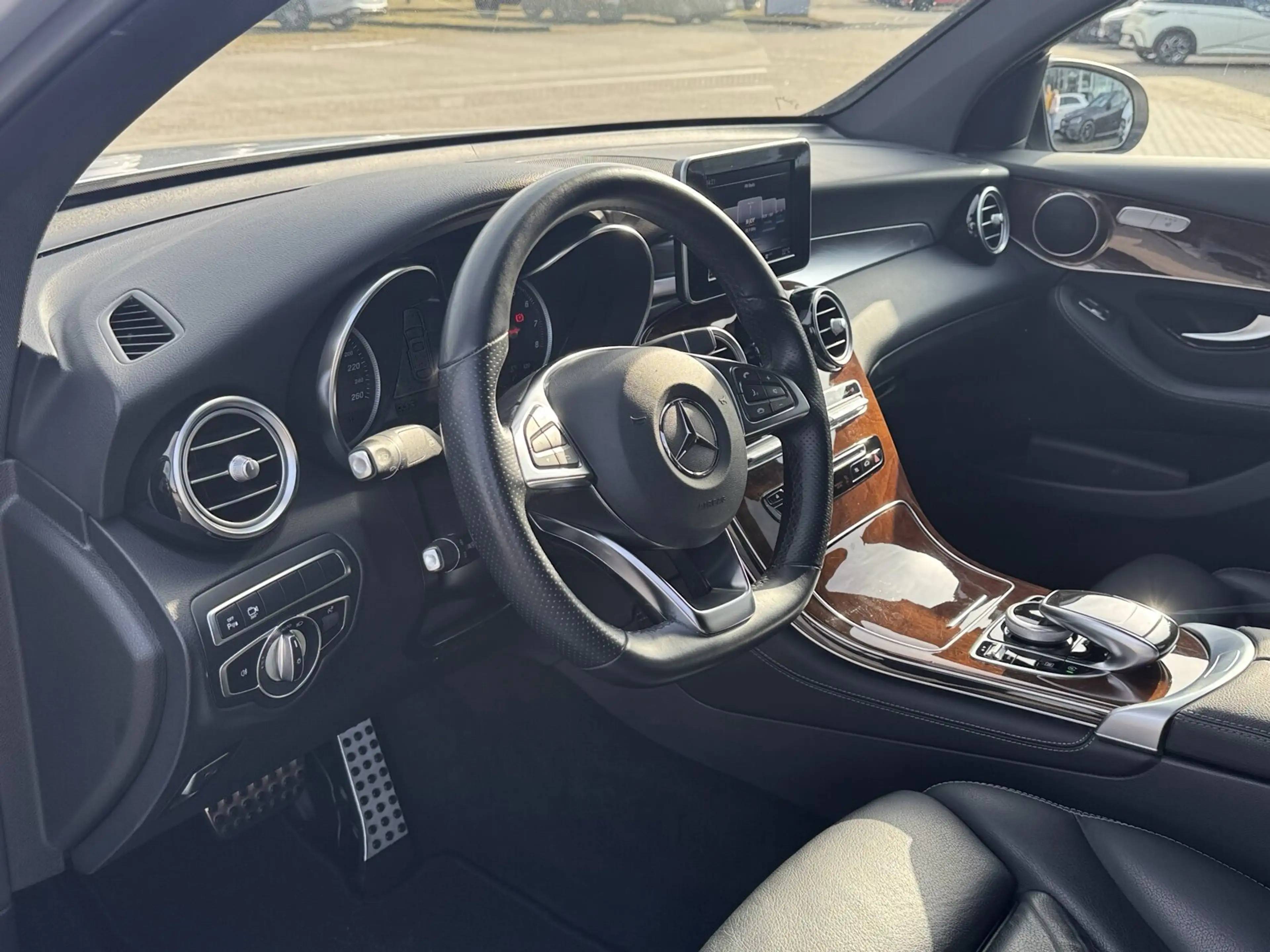 Mercedes-Benz GLC 250 GLC 250 4M Coupé AMG SHD 360Kam Nightpak LED AHK — photo 9