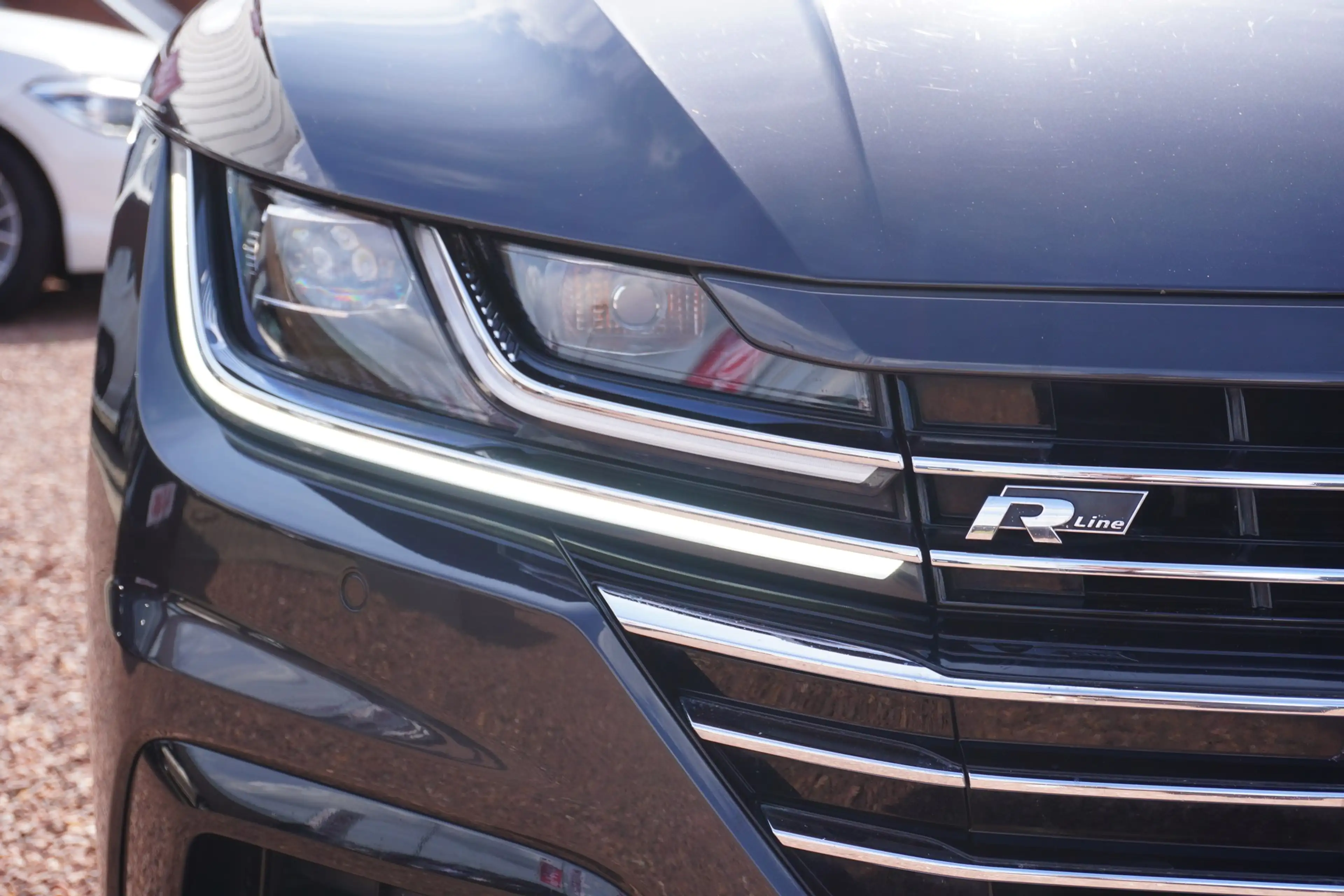 Volkswagen Arteon 2.0 R-Line DSG LED Navi 4x Sitzheizung — photo 7