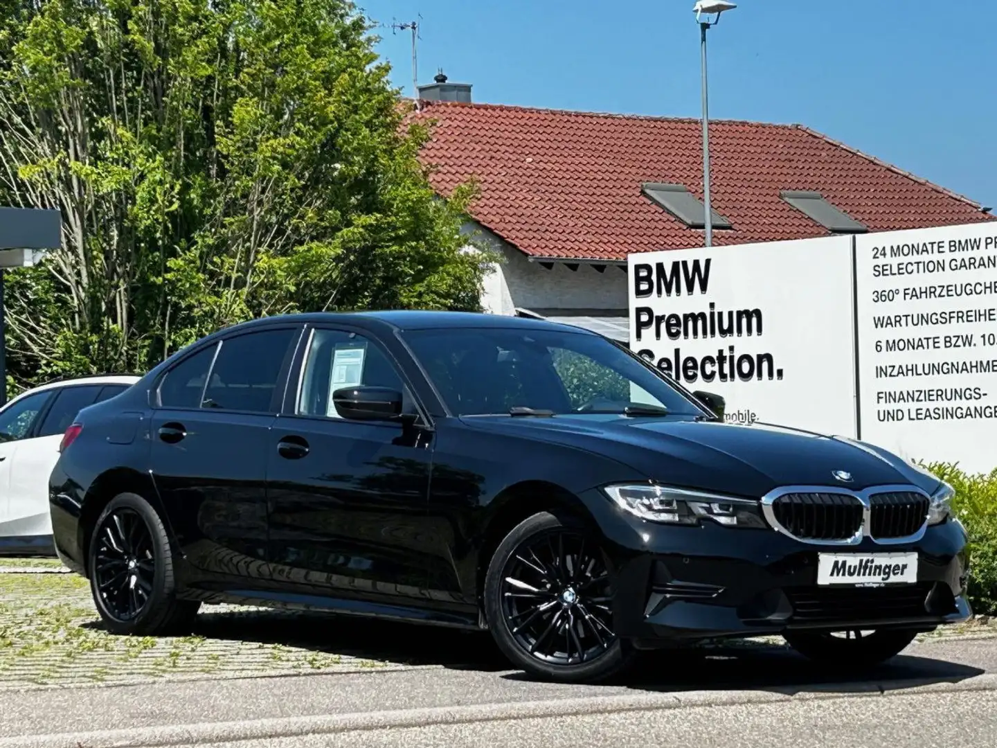 BMW 320 i LivePro.Temp.Sitzh.HiFi M-Lenkrad DAB Alarm Schwarz - 2