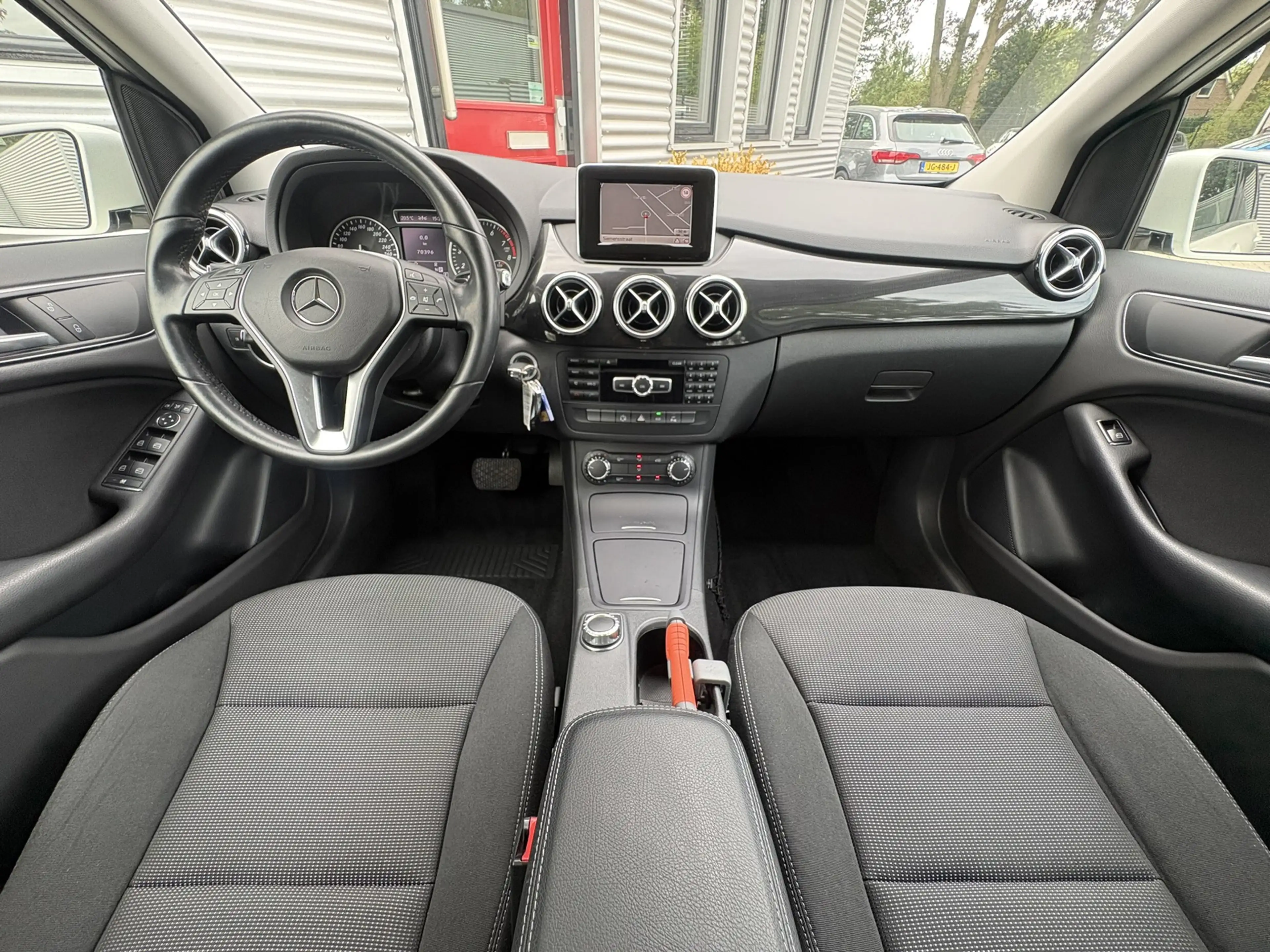 Mercedes-Benz B 180 Ambition -AUTOMAAT-DEALER ONDERHOUDEN-1STE EIGENAA — photo 12