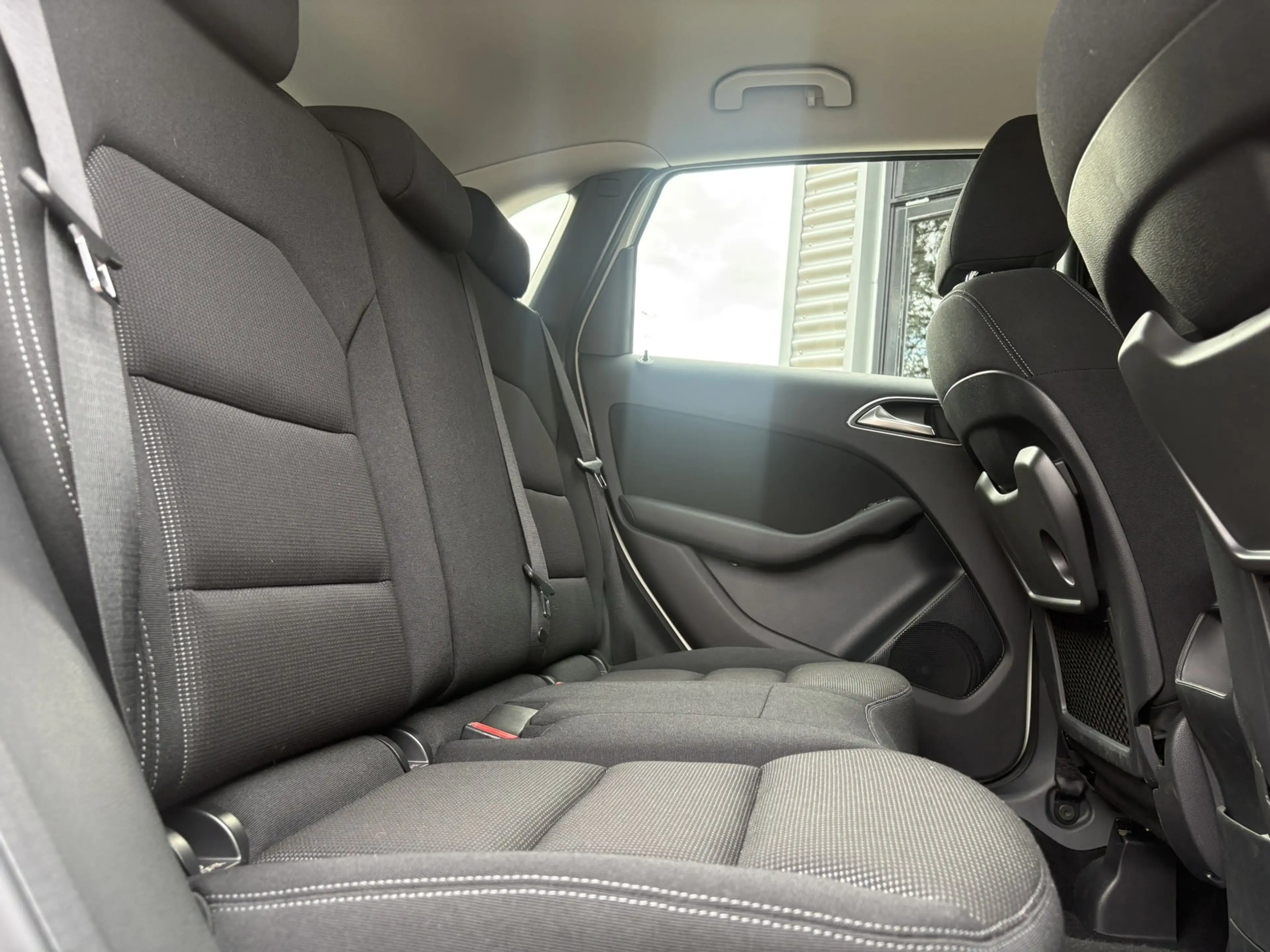 Mercedes-Benz B 180 Ambition -AUTOMAAT-DEALER ONDERHOUDEN-1STE EIGENAA — photo 10